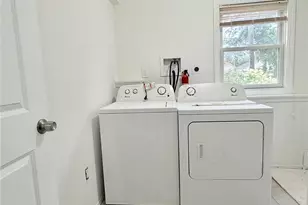 32 Dorchester Rd, Ronkonkoma, NY 11779 - Photo 14