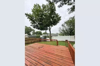 32 Dorchester Road, Ronkonkoma, NY 11779 - Photo 20