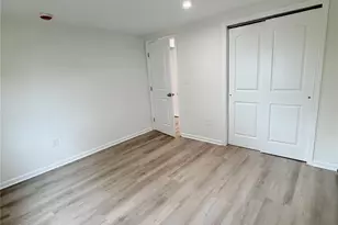 32 Dorchester Rd, Ronkonkoma, NY 11779 - Photo 10