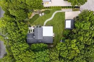 36 Breezy Dr, Sag Harbor, NY 11963 - Photo 4