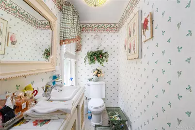 93 Buell Lane, East Hampton, NY 11937 - Photo 18