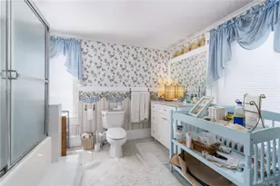 93 Buell Ln, East Hampton, NY 11937 - Photo 16