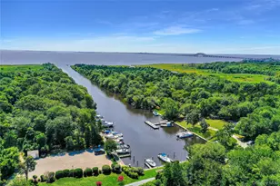 93 Boathouse Ln W, Bay Shore, NY 11706 - Photo 50