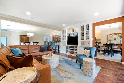 93 Boathouse Lane W, Bay Shore, NY 11706 - Photo 16