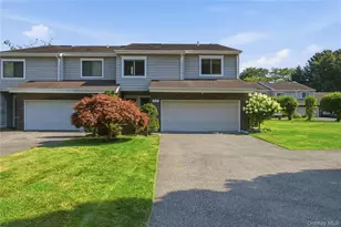 93 Boathouse Ln W, Bay Shore, NY 11706 - Photo 2