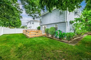 1706 Washington Dr, Merrick, NY 11566 - Photo 12