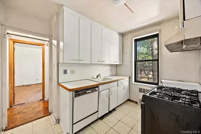 80-35 Springfield Blvd #1M, Queens Village, NY 11427 - Photo 12