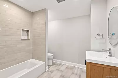 3 Willada Lane, Glen Cove, NY 11542 - Photo 20