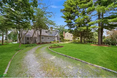 9 Addison Lane, Greenvale, NY 11548 - Photo 2