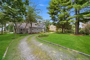 9 Addison Ln, Greenvale, NY 11548 - Photo 2