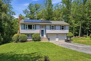 12 Talbot Dr, Pleasant Valley, NY 12569 - Photo 2