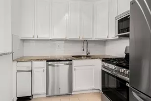 150 Surf Dr, Bronx, NY 10473 - Photo 6