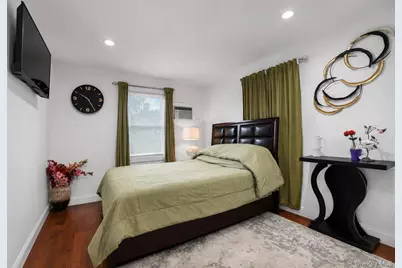 258-10 87th Road, Floral Park, NY 11001 - Photo 12