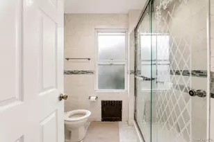 258-10 87th Rd, Floral Park, NY 11001 - Photo 8