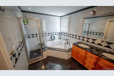 681 Stowe Avenue, Baldwin, NY 11510 - Photo 16