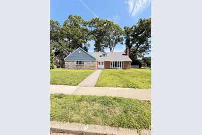 127 Berkshire Road, Rockville Centre, NY 11570 - Photo 1