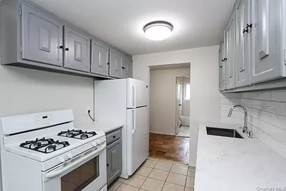 178 Jervis Avenue #178, Farmingdale, NY 11735 - Photo 16
