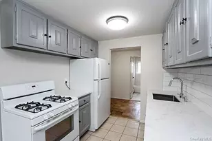 178 Jervis Ave, Farmingdale, NY 11735 - Photo 16