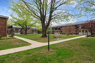 178 Jervis Ave, Farmingdale, NY 11735 - Photo 26