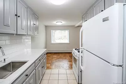 178 Jervis Avenue #178, Farmingdale, NY 11735 - Photo 12
