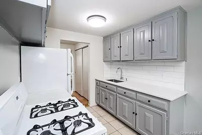178 Jervis Avenue #178, Farmingdale, NY 11735 - Photo 14