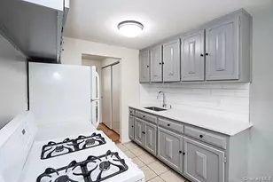 178 Jervis Ave, Farmingdale, NY 11735 - Photo 14