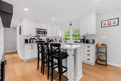 93 Duckpond Drive N, Wantagh, NY 11793 - Photo 4