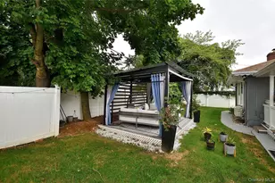 831 Shell St, Baldwin, NY 11510 - Photo 32