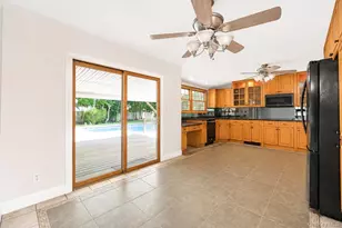 10 Aron Dr, Bohemia, NY 11716 - Photo 8