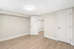 10 Aron Dr, Bohemia, NY 11716 - Photo 24