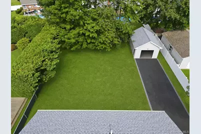 136 Udall Road, West Islip, NY 11795 - Photo 6