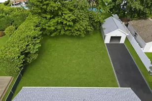 136 Udall Rd, West Islip, NY 11795 - Photo 6
