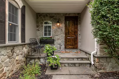 6 Stanford Court, Rhinebeck, NY 12572 - Photo 2