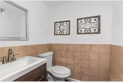 269 Swinton Avenue, Bronx, NY 10465 - Photo 8