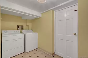 77-18 86th St, Glendale, NY 11385 - Photo 18
