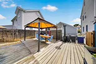 131 Dorset Ave, Albertson, NY 11507 - Photo 28