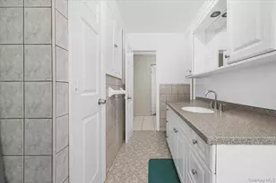 130-15 130th St, Ozone Park, NY 11420 - Photo 12