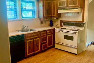 330 E Devonia Ave, Mount Vernon, NY 10552 - Photo 8