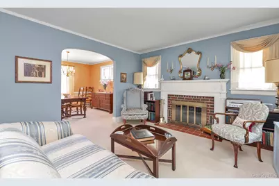 44 Fern Street, Floral Park, NY 11001 - Photo 2
