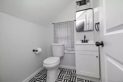 210 N Delaware Avenue, Massapequa, NY 11758 - Photo 18