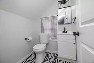 210 N Delaware Ave, Massapequa, NY 11758 - Photo 18
