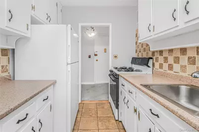1111 Midland Avenue #4D, Bronxville, NY 10708 - Photo 10