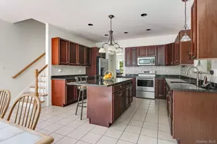 127 Shagbark Ln, Hopewell Junction, NY 12533 - Photo 10