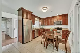62 Hearthside Dr, Mount Sinai, NY 11766 - Photo 4