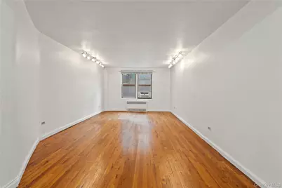 67-25 Clyde Street #2G, Forest Hills, NY 11375 - Photo 4