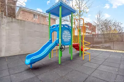 67-25 Clyde Street #2G, Forest Hills, NY 11375 - Photo 20