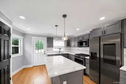 2565 Westervelt Avenue, Bronx, NY 10469 - Photo 6