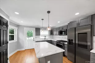 2565 Westervelt Ave, Bronx, NY 10469 - Photo 6