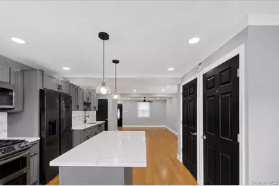 2565 Westervelt Avenue, Bronx, NY 10469 - Photo 8