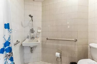 46-27 Robinson Street, Flushing, NY 11355 - Photo 14
